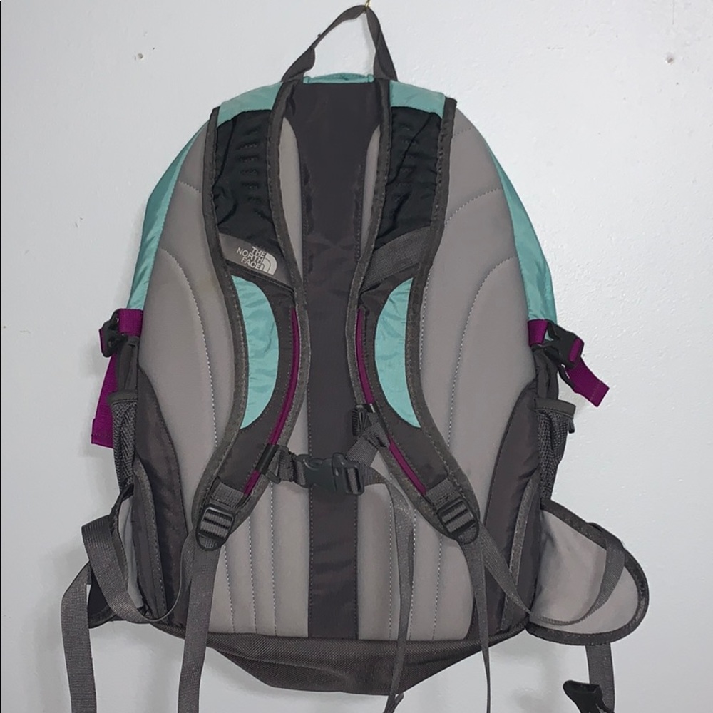 The North Face Recon Backpack - Picture 4 of 6